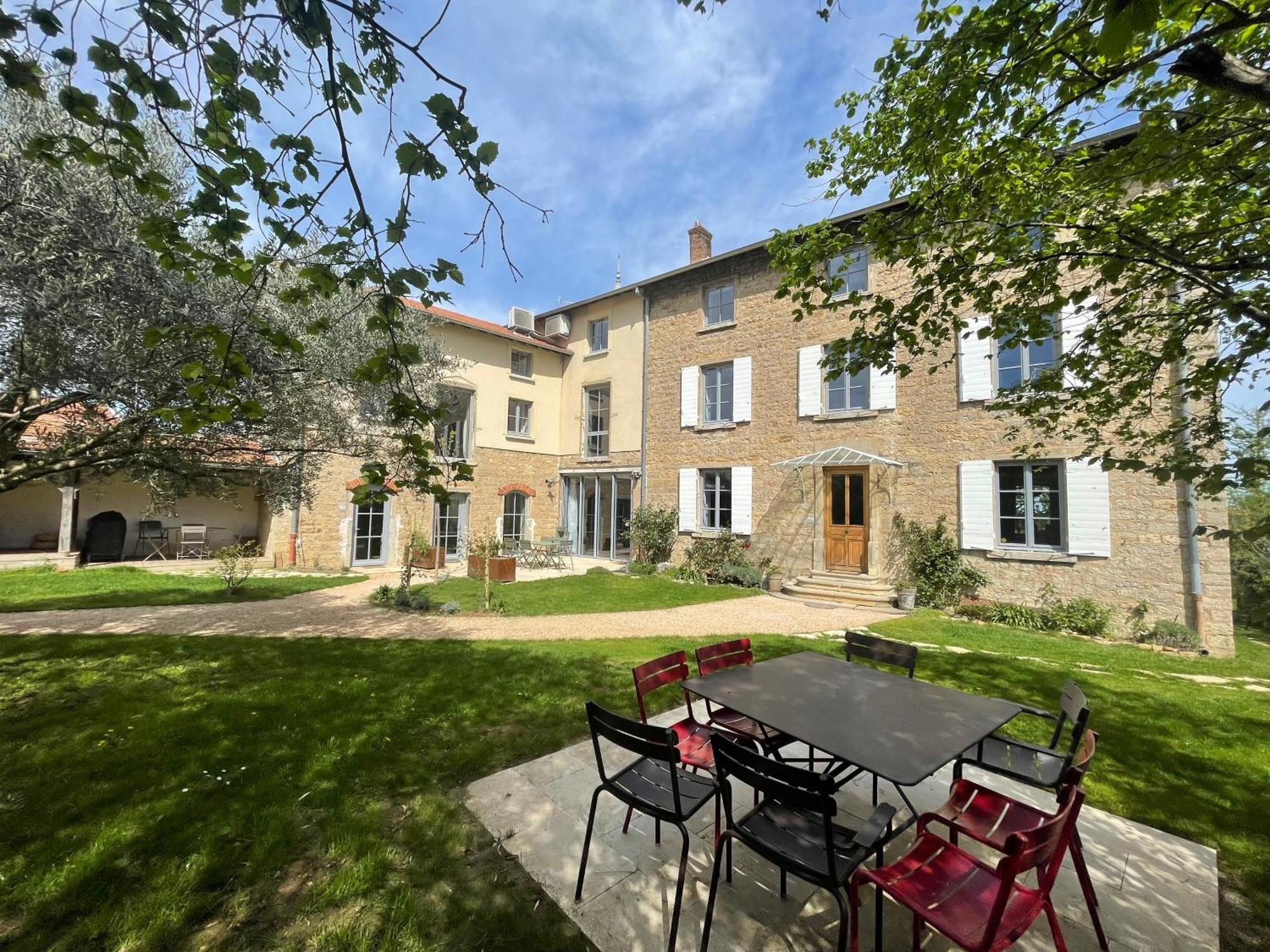 La Maison Des Monts D'Or Saint-Germain-au-Mont-dʼOr Dış mekan fotoğraf