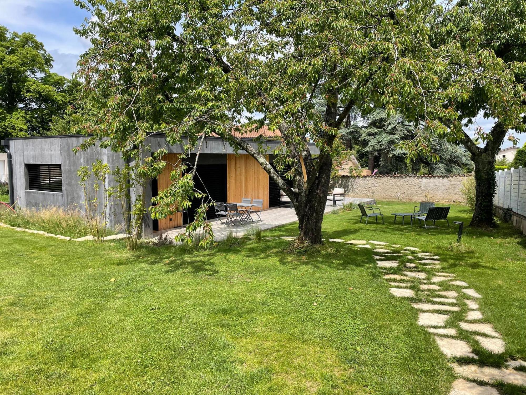 La Maison Des Monts D'Or Saint-Germain-au-Mont-dʼOr Dış mekan fotoğraf